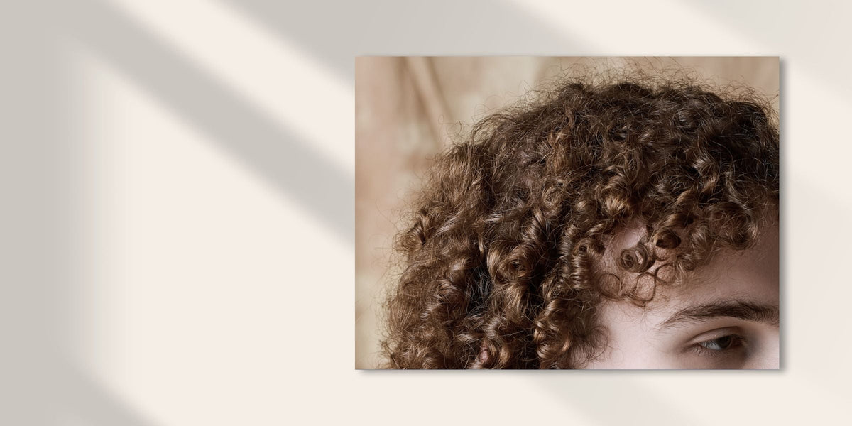 How To Stop Curly Hair Looking Frizzy